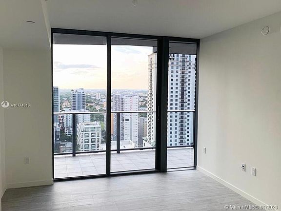 2nd image of 1000 Brickell Ave #2708