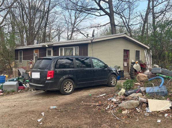 4203 Mud Lake Rd, Bellevue, MI 49021