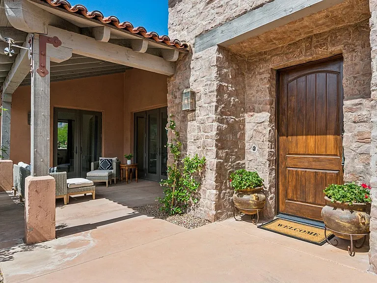 7701 E Golden Eagle Cir — Photo 1