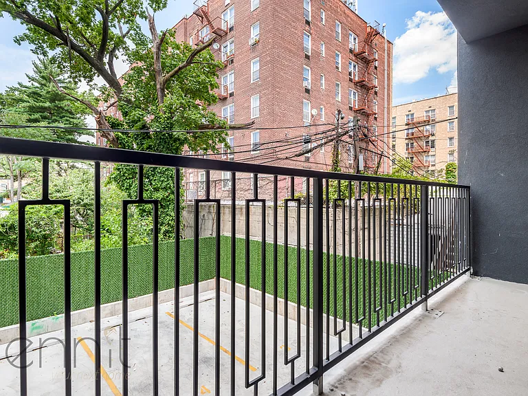 2809 Clarendon Rd #200 — Photo 3