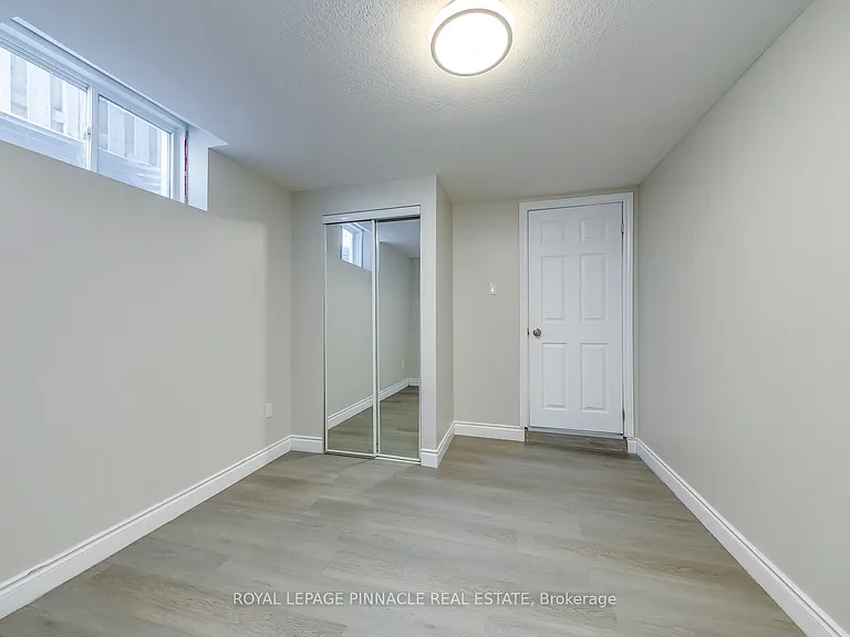 11 Frankfurt St #LOWER — Photo 18