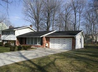 2616 Woodstock Dr, Port Huron, MI 48060