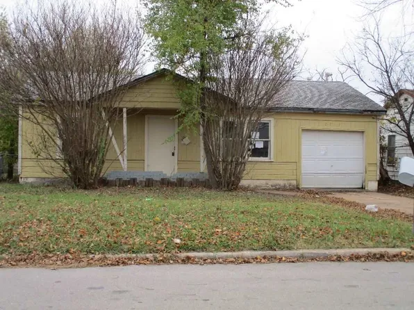 2214 NW Pollard Ave, Lawton, OK 73505