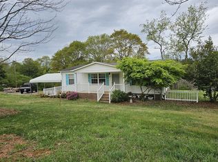 104 Lorene Dr, Central, SC 29630