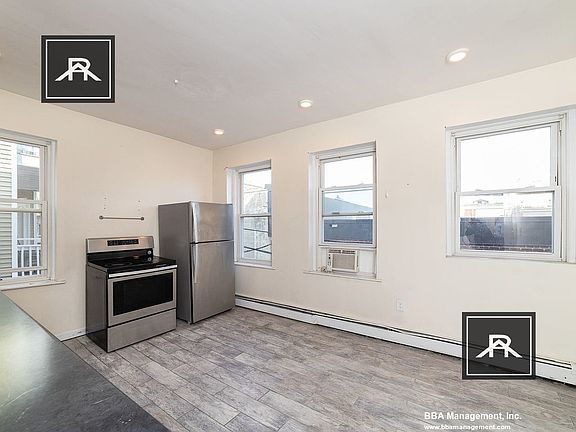 2nd image of 27 Chester St #4RM