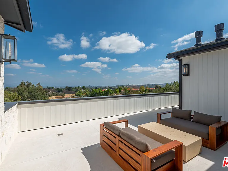 5340 Whitman Rd — Photo 37