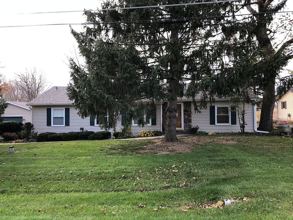 1st image of 41400 N Lincoln Ave