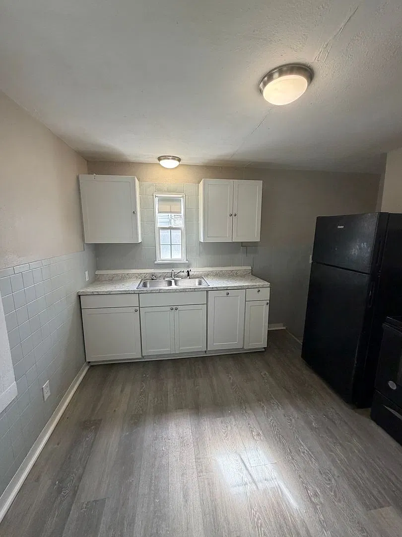 2 Bedroom Home Near Dequincy Park — Photo 4