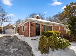 7005 Grove Rd, Alexandria, VA 22306