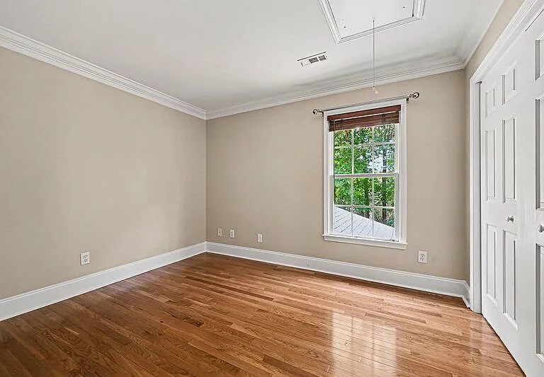 10403 Persimmon Creek Dr — Photo 17