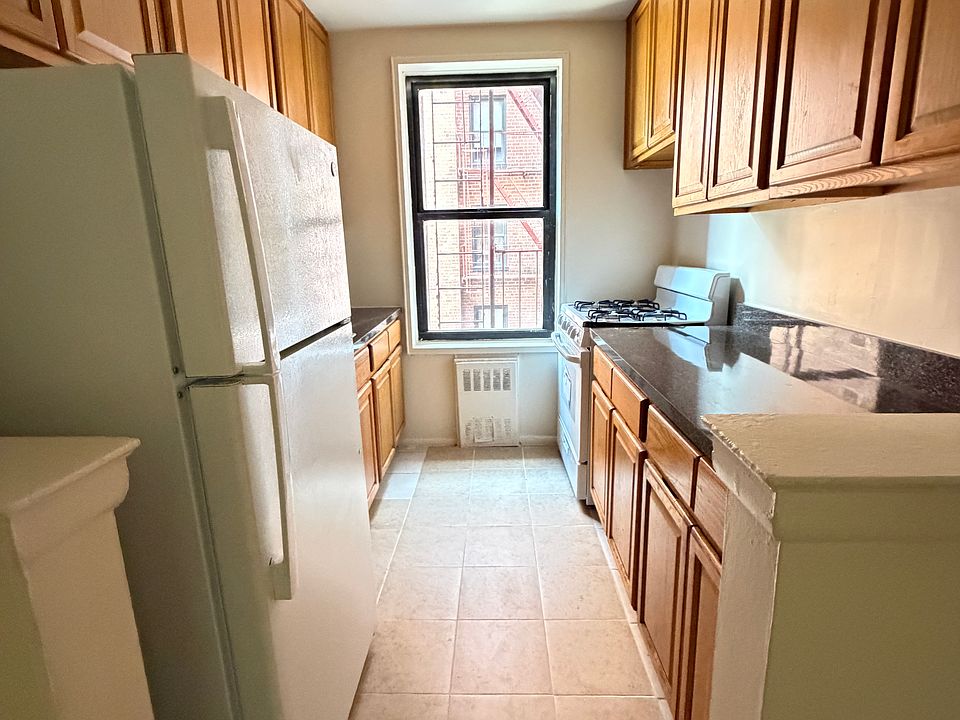 1st image of 185-01 Hillside Ave #3D