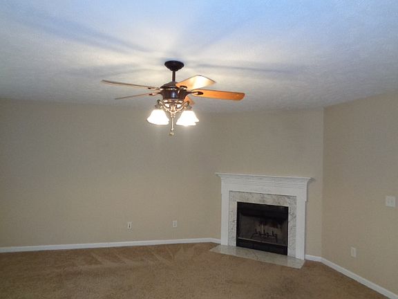 3rd image of 1315 Chopin Ct S