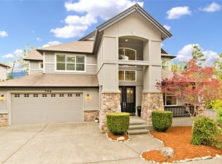 709 NW Lingering Pine Ct, Issaquah, WA 98027