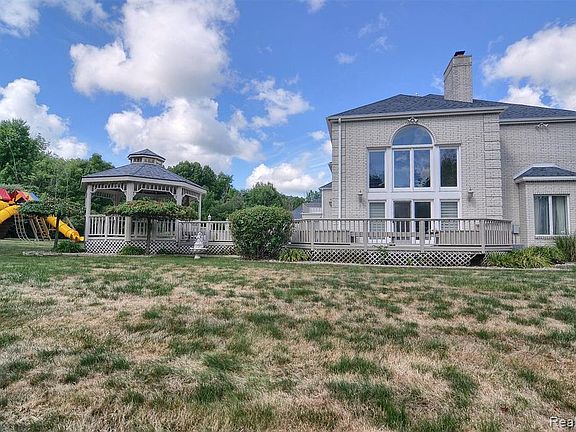 2nd image of 4530 Warwick Circle Dr