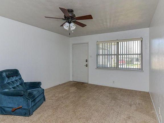 3rd image of 1836 Trent Dr