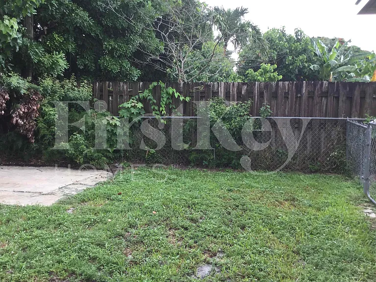 6521 Roosevelt St — Photo 28