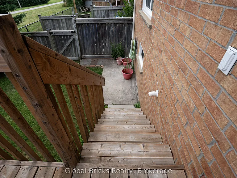 85 Millstone Dr — Photo 32