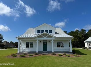 13 W Singing Ave, Hampstead, NC 28443