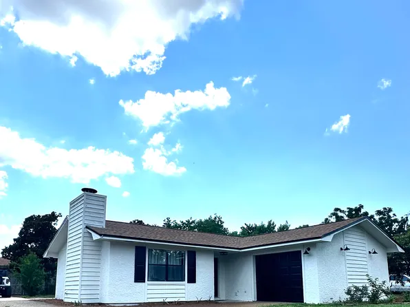 585 Lagoon Oaks Dr, Panama City Beach, FL 32408