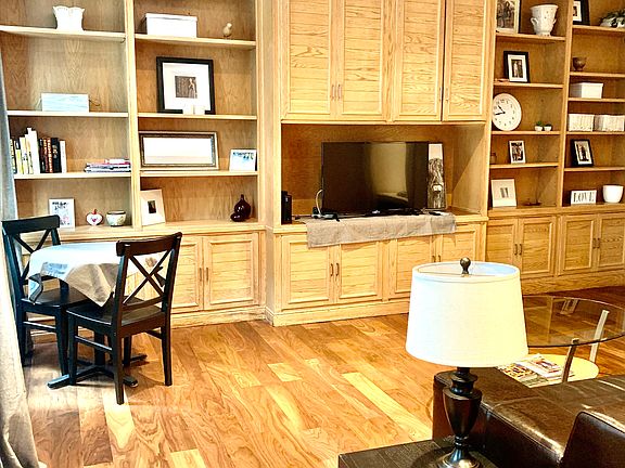 2nd image of 65 E 54th St APT 3F