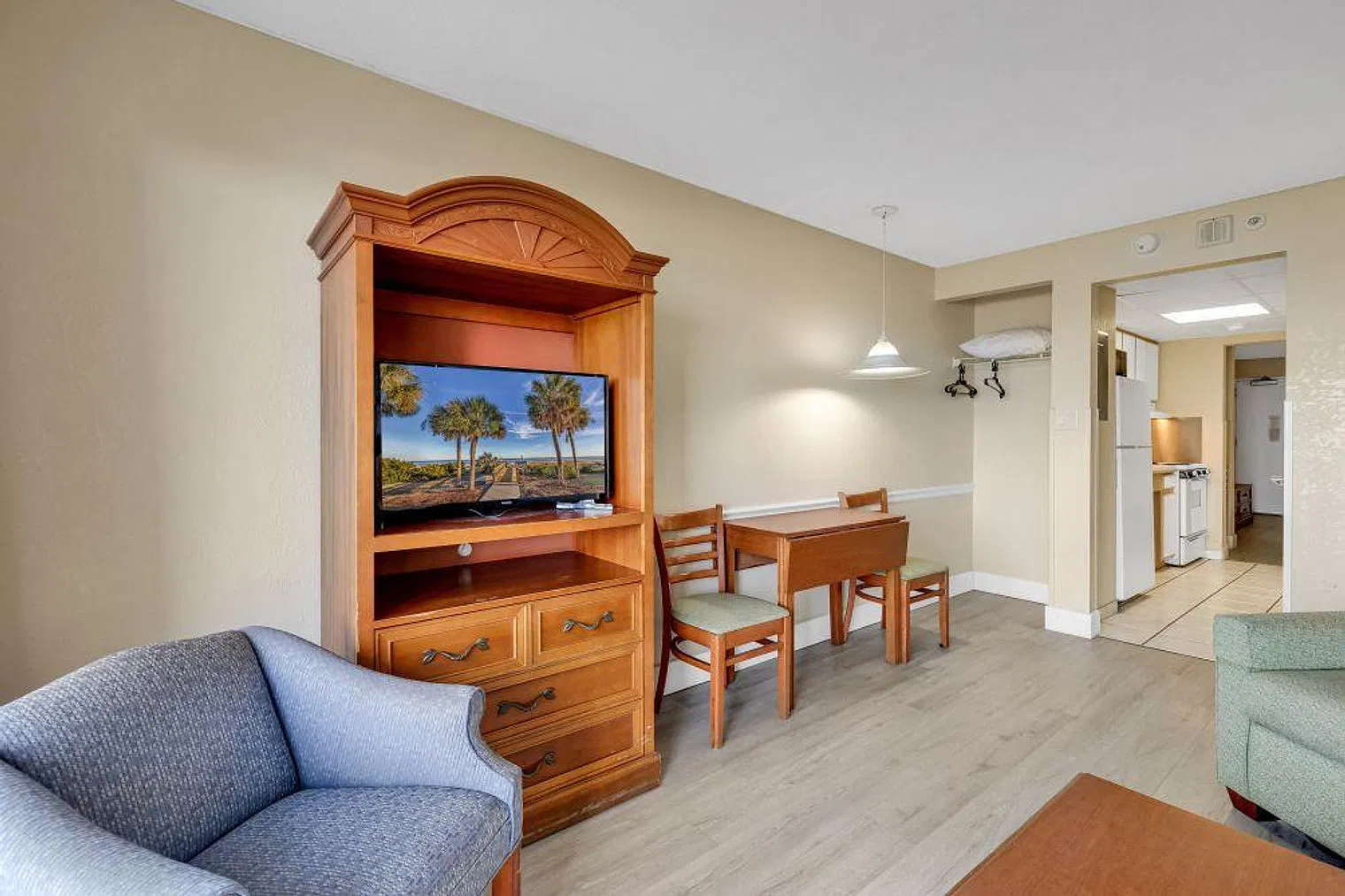 1 bed, 1.0 bath, 548 sqft, $2,551 — Photo 4