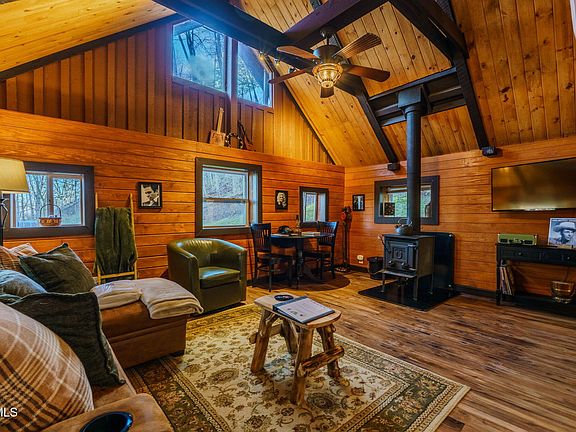 3rd image of 1878 Little Cove Rd