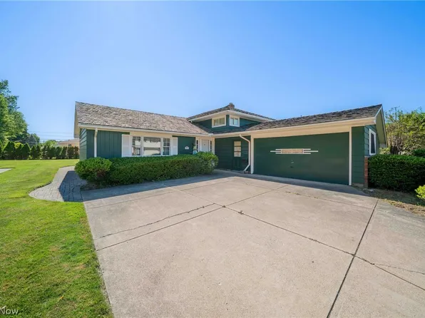 1207 Cordova Rd, Mayfield Heights, OH 44124