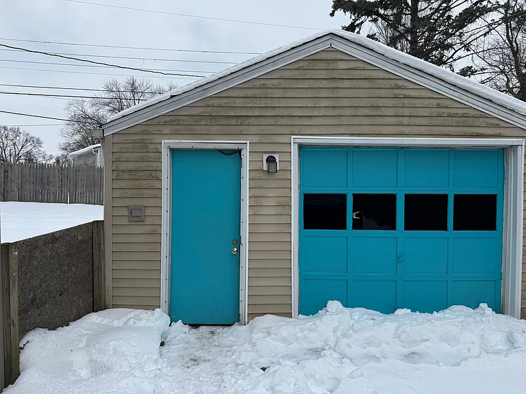 416 E Chippewa Ave — Photo 16