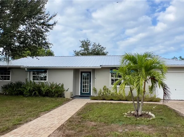 4501 Royal Palm Dr, Saint James City, FL 33956