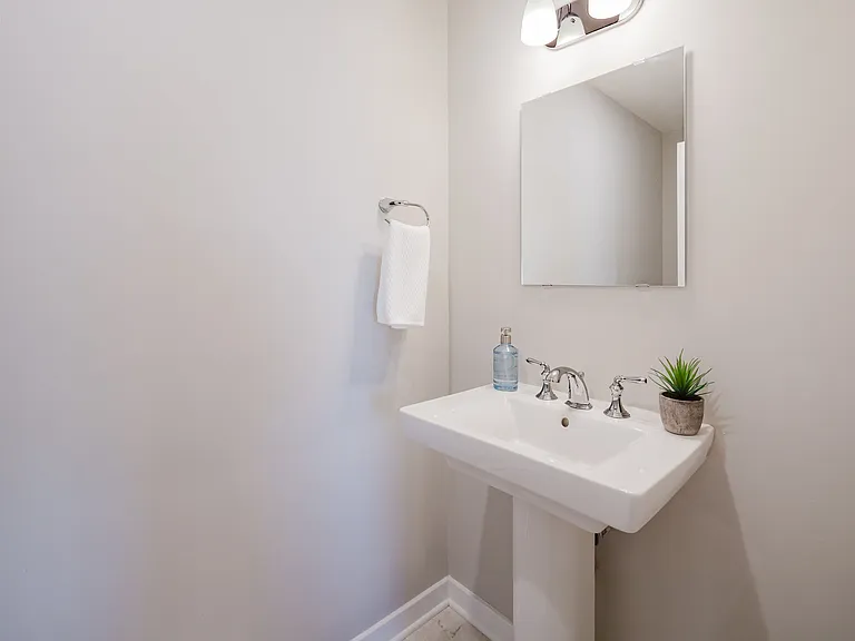 1385 Washington Blvd #5 — Photo 17