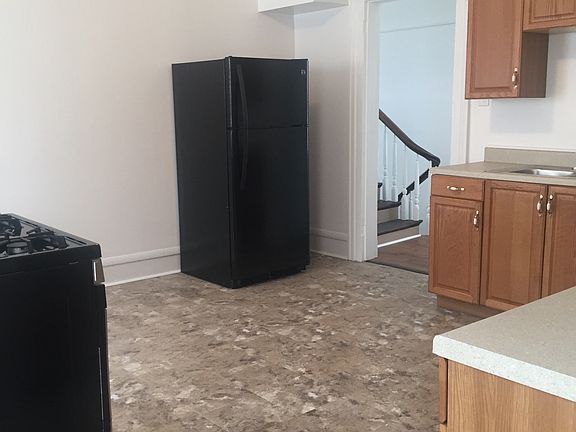 New Refrigerator, Kitchen large enough for table with 6 chai