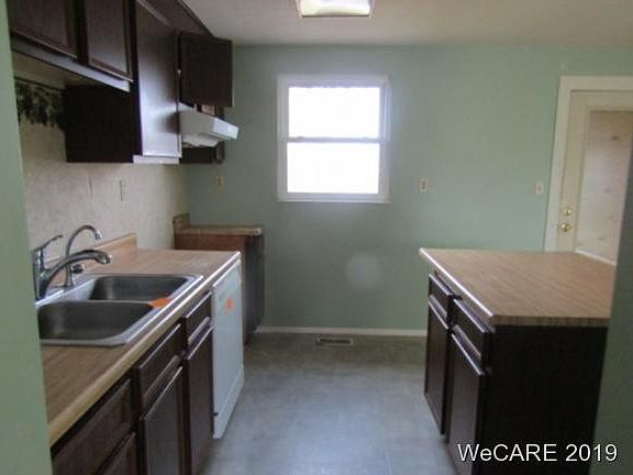 5th image of 516 Parkwood St