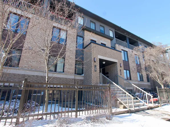 126A Lindenshade Dr, Ottawa, ON K2J 5R5