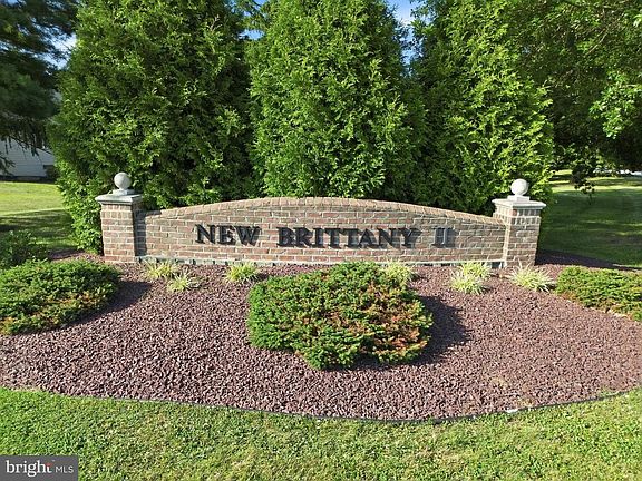 2nd image of 2788 Farnham Ln