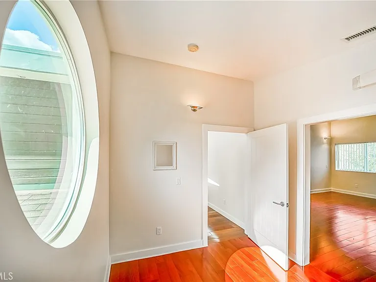 5512 Leghorn Ave — Photo 22