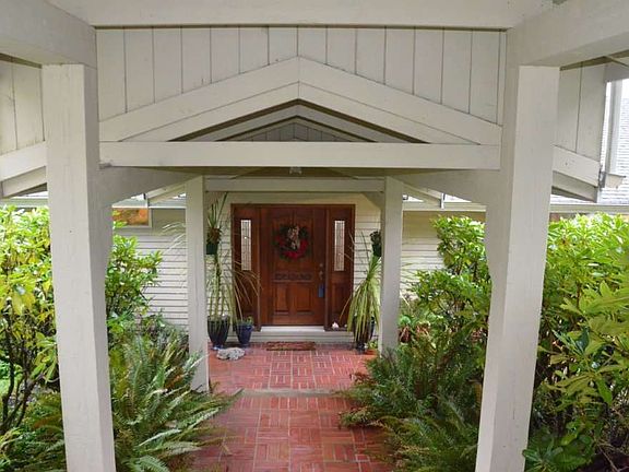 4th image of 9350 Maple Beach Ln NW