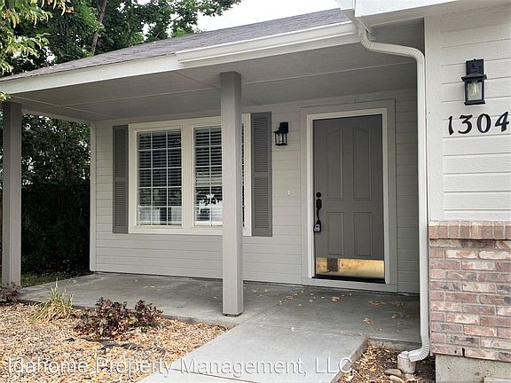 2nd image of 1304 N Atherton Ave