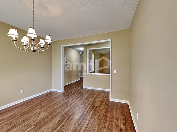 5th image of 3083 Newtons Crest Cir