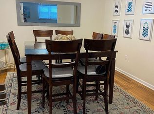 6901 Ventnor Ave, Ventnor, NJ 08406