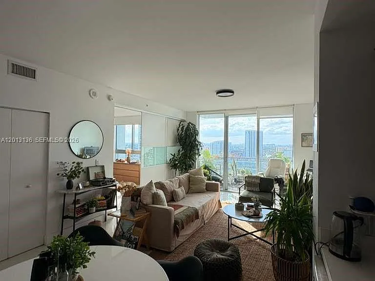 90 SW 3rd St #2106 — Photo 19