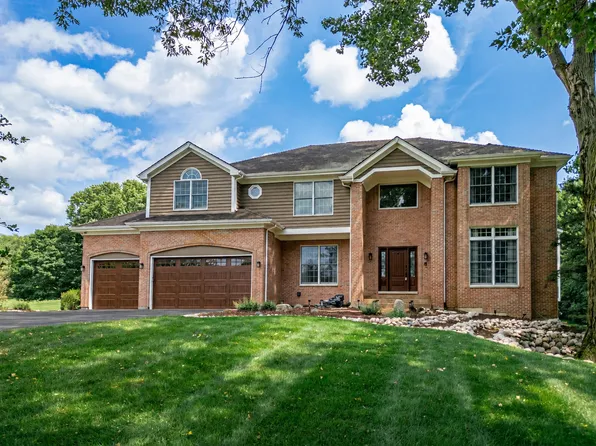 25549 N Broken Bow Pass, Barrington, IL 60010