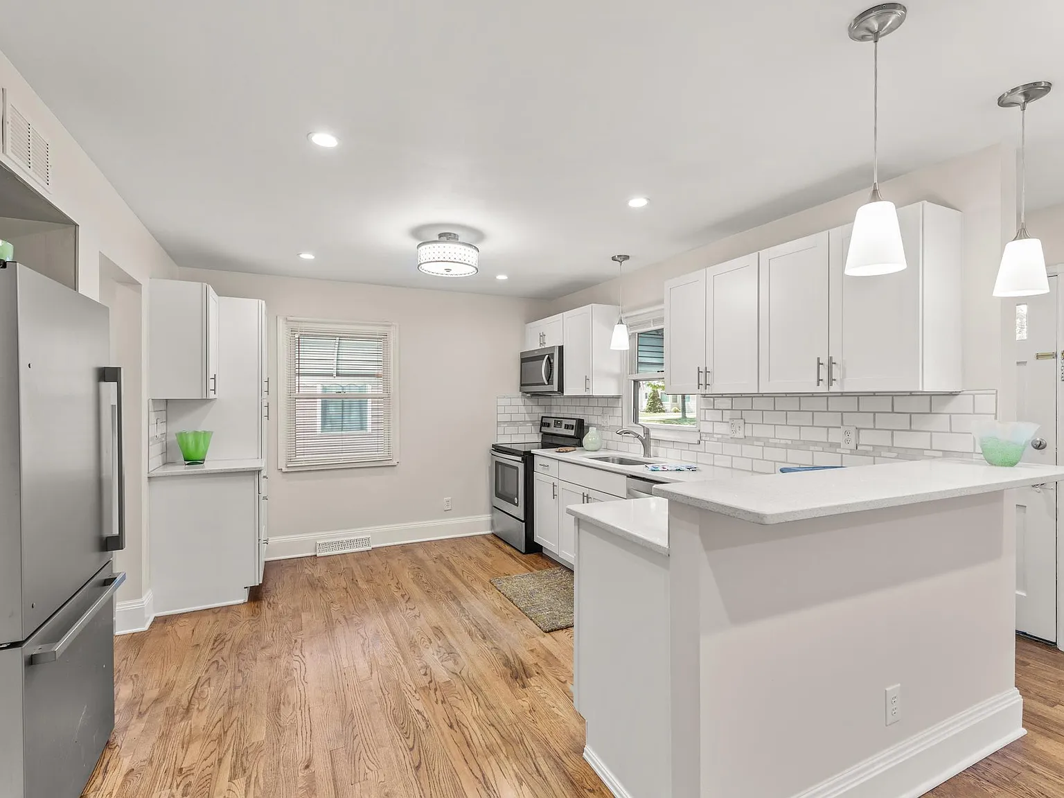 W 226th St, Fairview Park — Photo 4