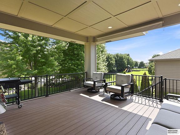 5th image of 19903 Logan Cir