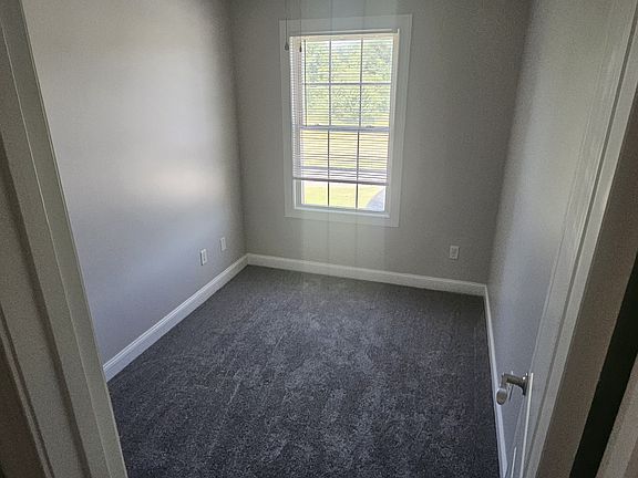 5th image of 2810 14th St NE