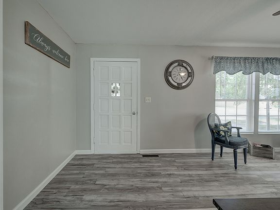 5th image of 404 Galena Ave