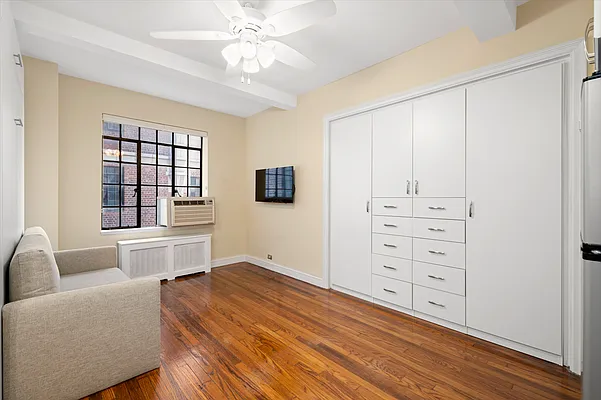 Sold by Douglas Elliman | media 33