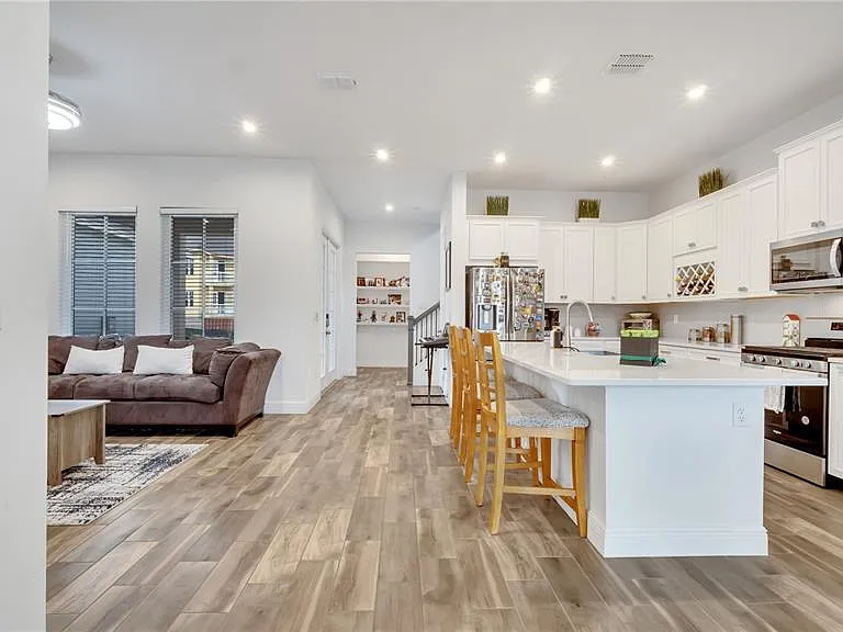 2069 Celebration Blvd — Photo 16
