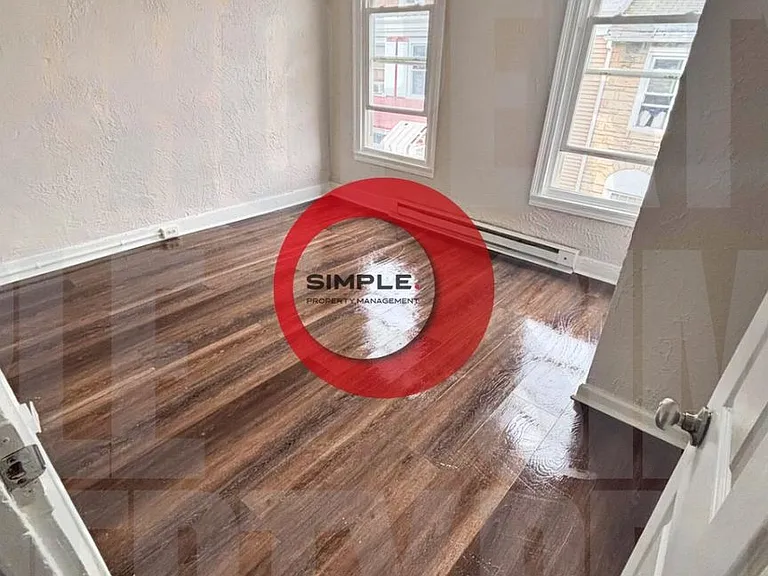 137 Wunder St — Photo 10