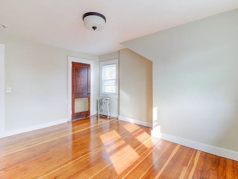 131 Washington Ave #3 — Photo 5