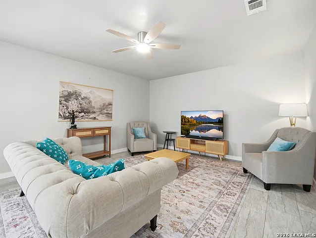515 Oak Park Dr #515 — Photo 8